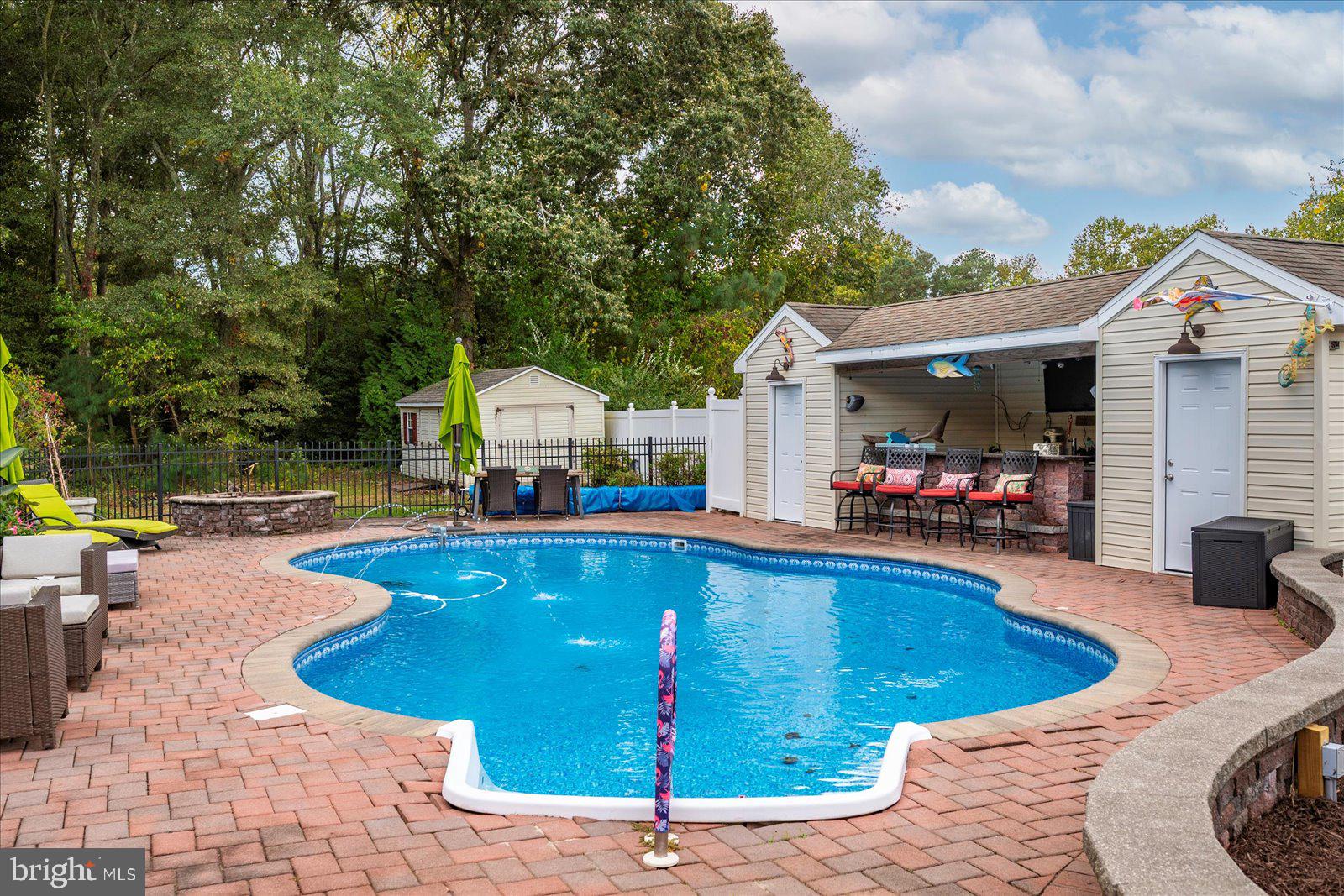 SHADOW HILLS - Residential