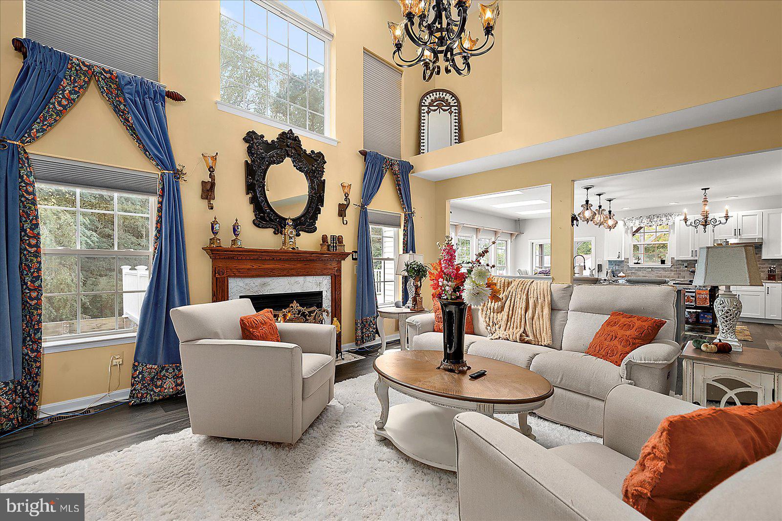 SHADOW HILLS - Residential