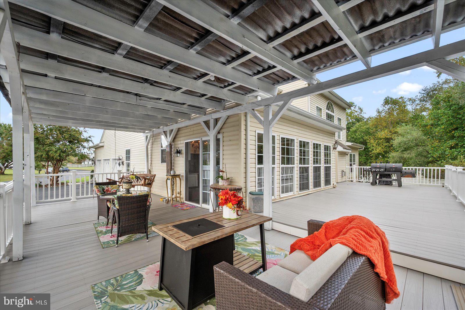 SHADOW HILLS - Residential