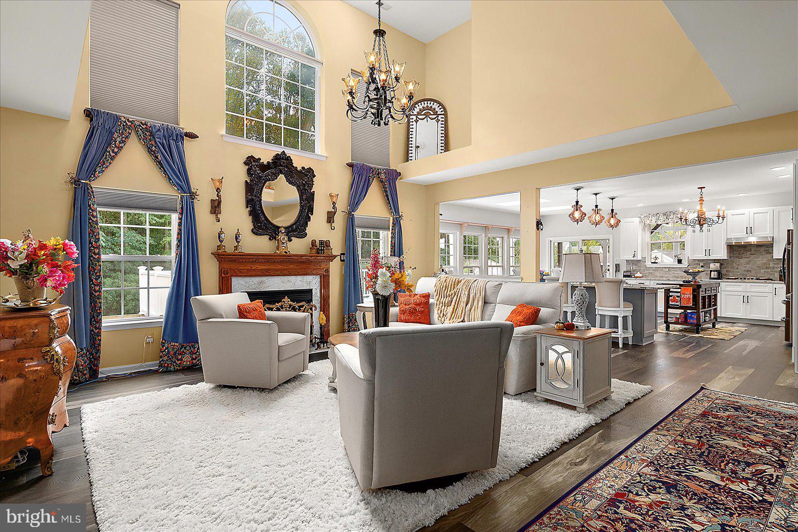 SHADOW HILLS - Residential