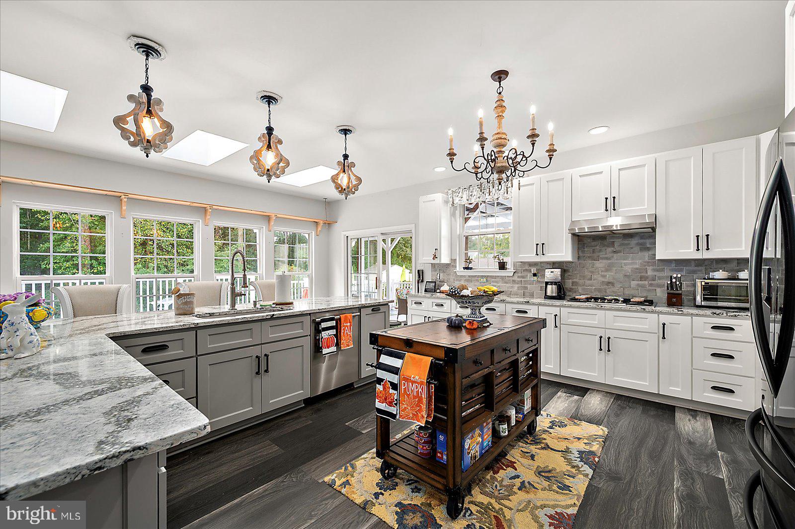 SHADOW HILLS - Residential