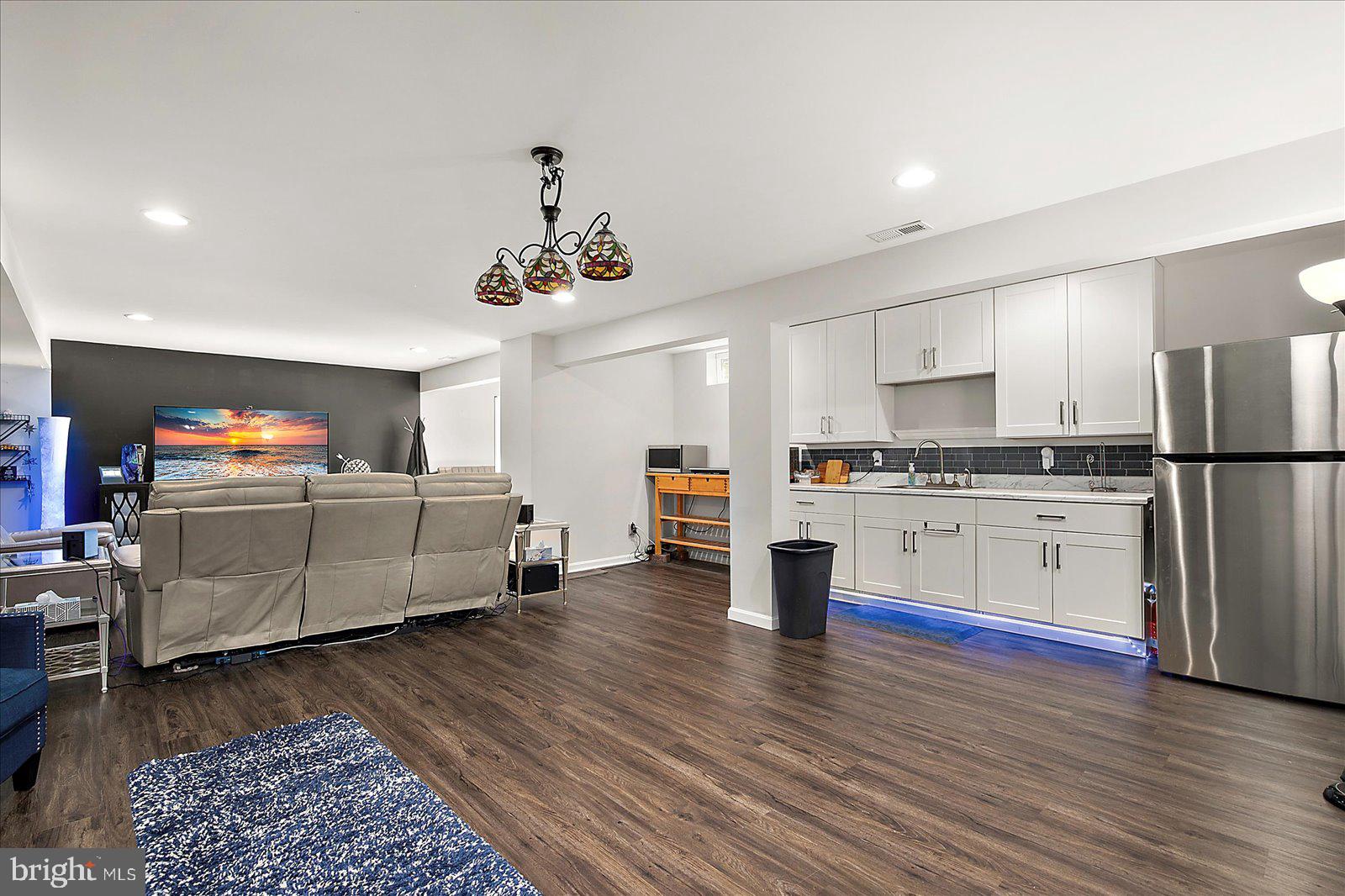 SHADOW HILLS - Residential