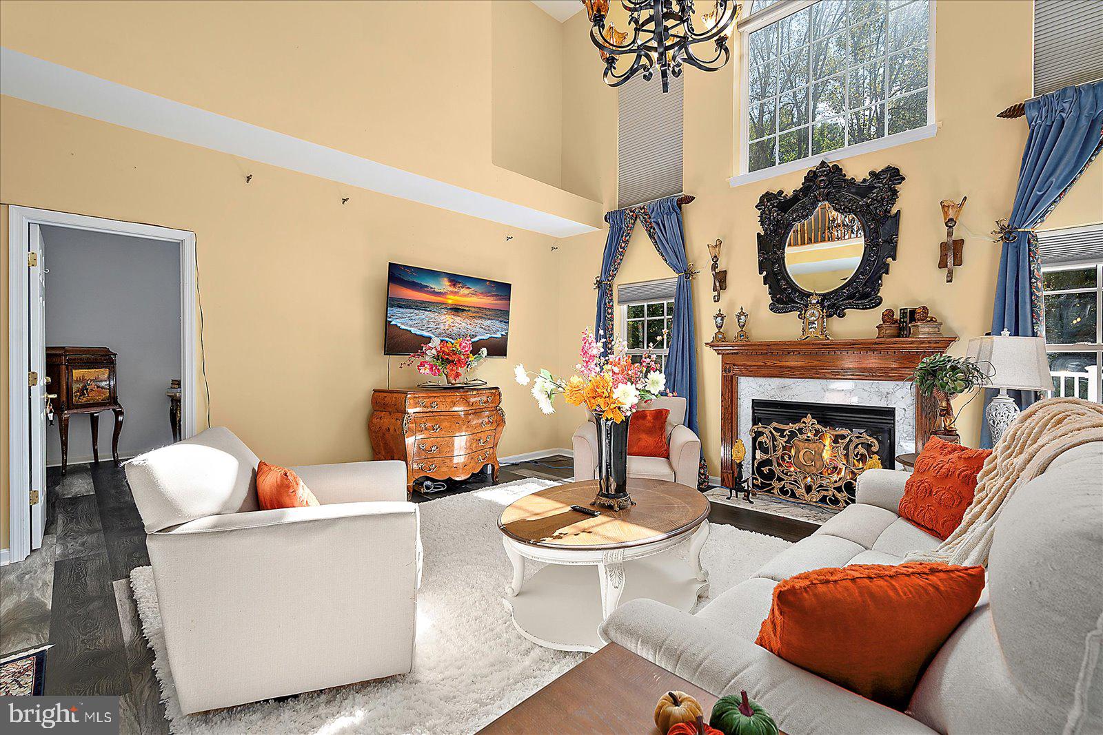 SHADOW HILLS - Residential