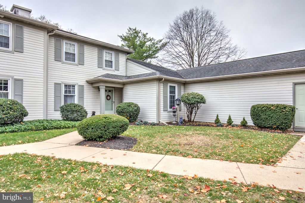 Photo of 41 Ashlea Village, NEW HOLLAND, PA 17557 (MLS # PALA2080098)