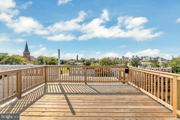 JOHNSTON SQUARE - Residential