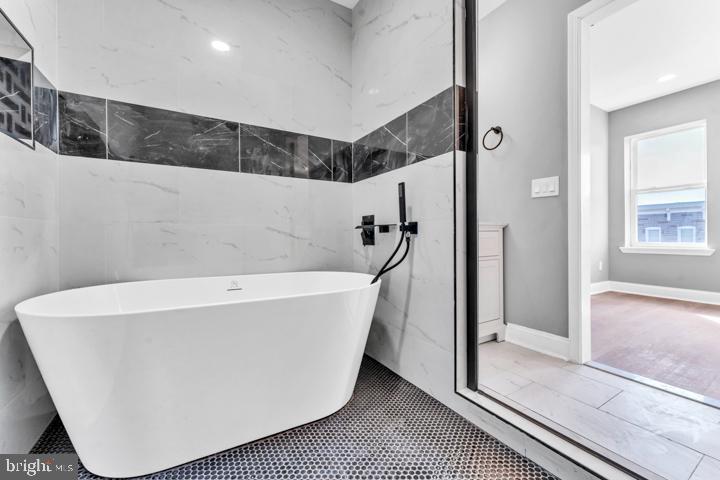 JOHNSTON SQUARE - Residential