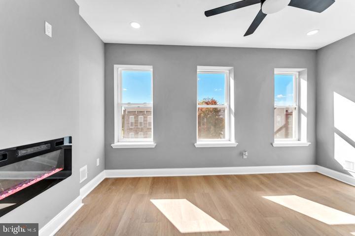 JOHNSTON SQUARE - Residential