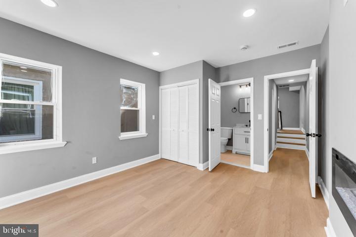 JOHNSTON SQUARE - Residential