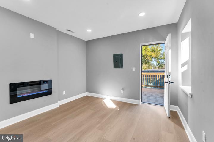 JOHNSTON SQUARE - Residential