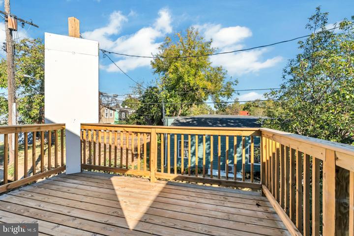 JOHNSTON SQUARE - Residential