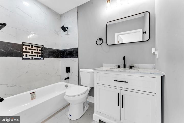 JOHNSTON SQUARE - Residential