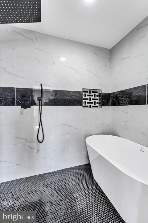 JOHNSTON SQUARE - Residential
