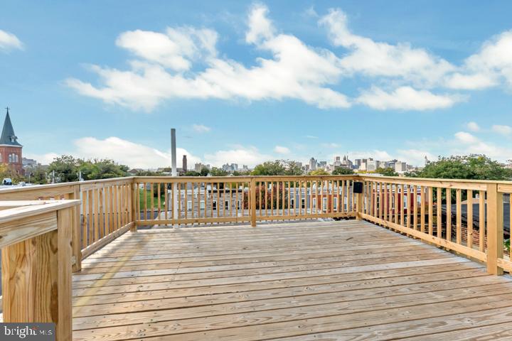 JOHNSTON SQUARE - Residential
