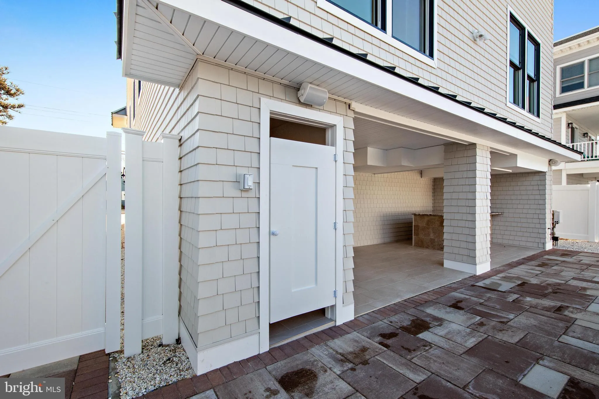 Surf City, New Jersey 08008, United States, 4 Bedrooms Bedrooms, ,5 BathroomsBathrooms,Residential,Active,9987
