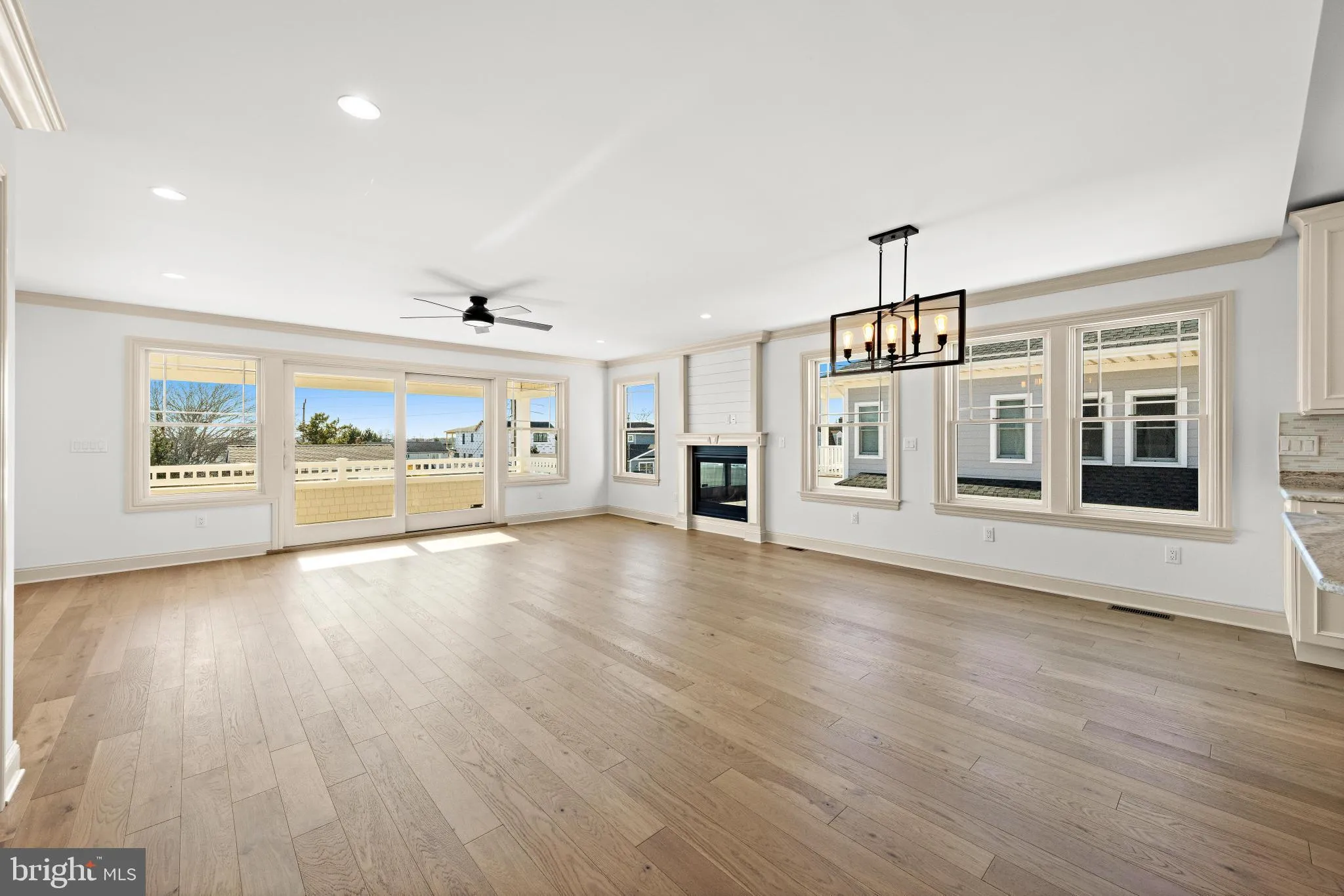 Surf City, New Jersey 08008, United States, 4 Bedrooms Bedrooms, ,5 BathroomsBathrooms,Residential,Active,9987