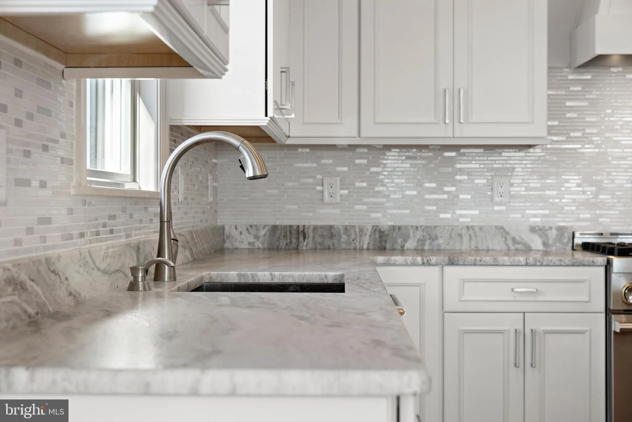 Surf City, New Jersey 08008, United States, 4 Bedrooms Bedrooms, ,5 BathroomsBathrooms,Residential,Active,9987