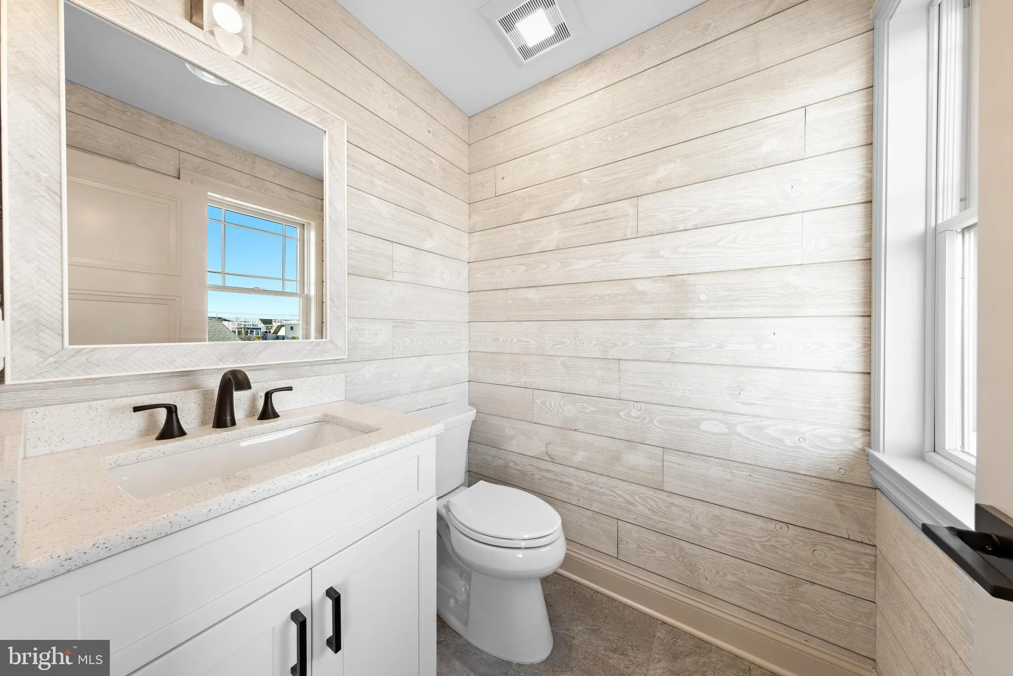 Surf City, New Jersey 08008, United States, 4 Bedrooms Bedrooms, ,5 BathroomsBathrooms,Residential,Active,9987