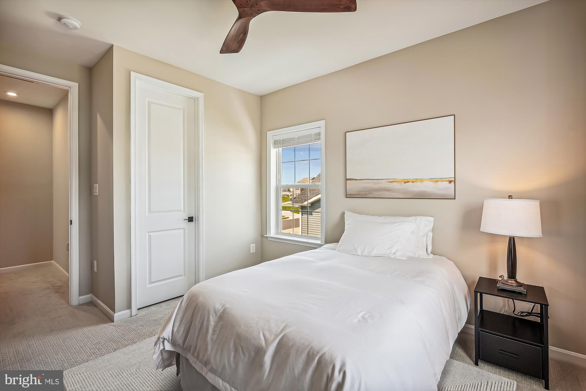 ABRAMS POINTE - Residential