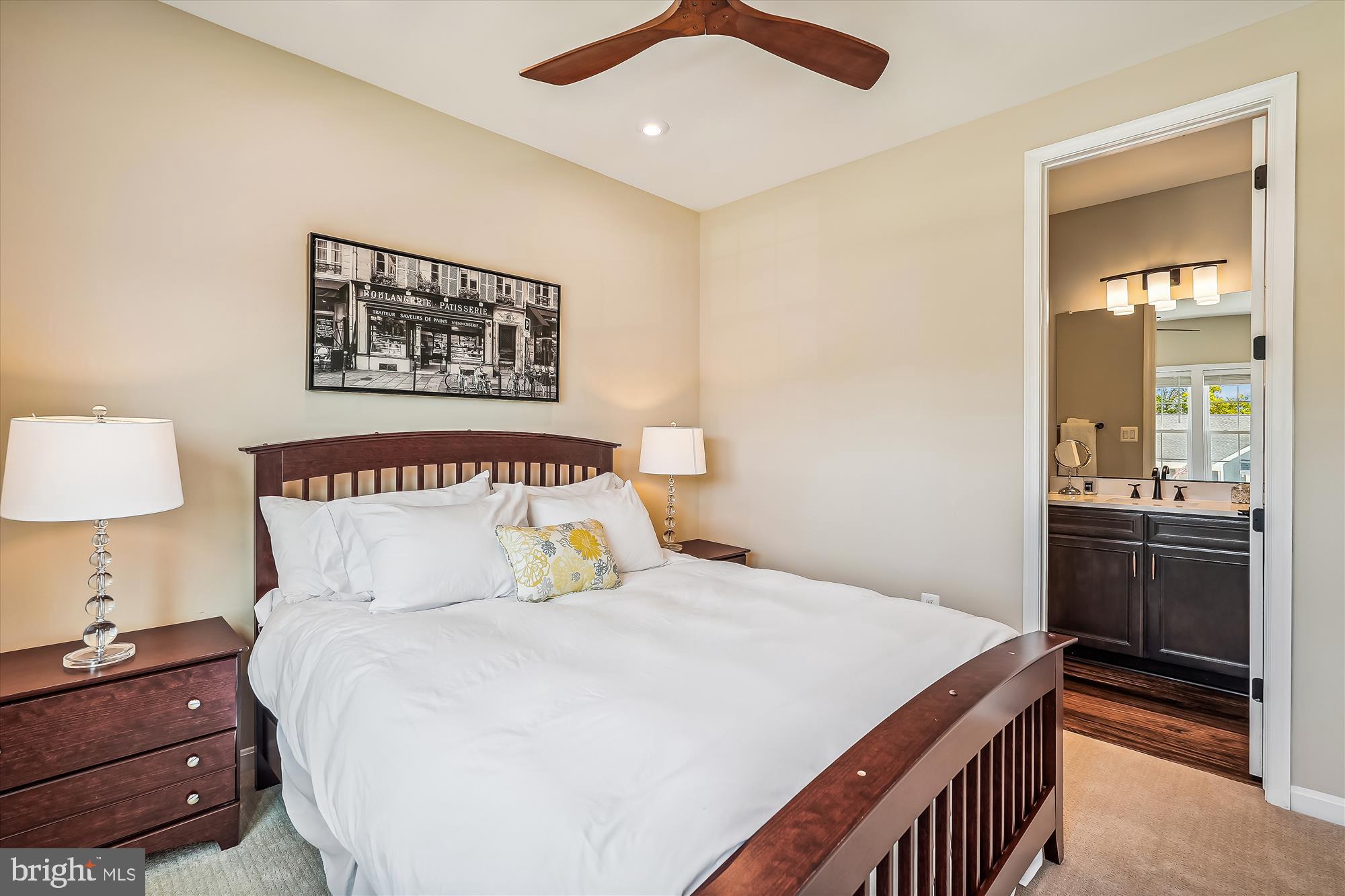 ABRAMS POINTE - Residential