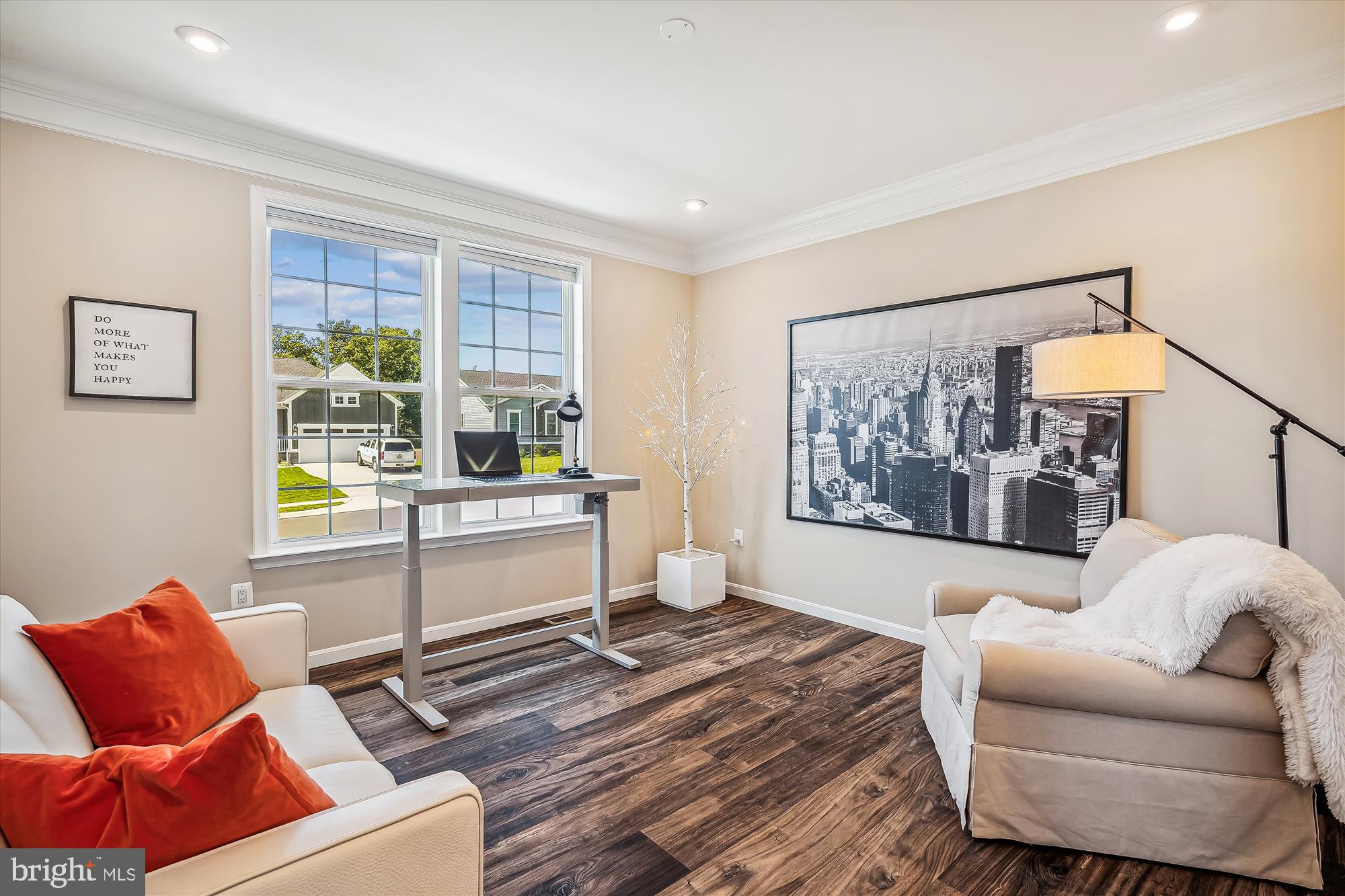 ABRAMS POINTE - Residential