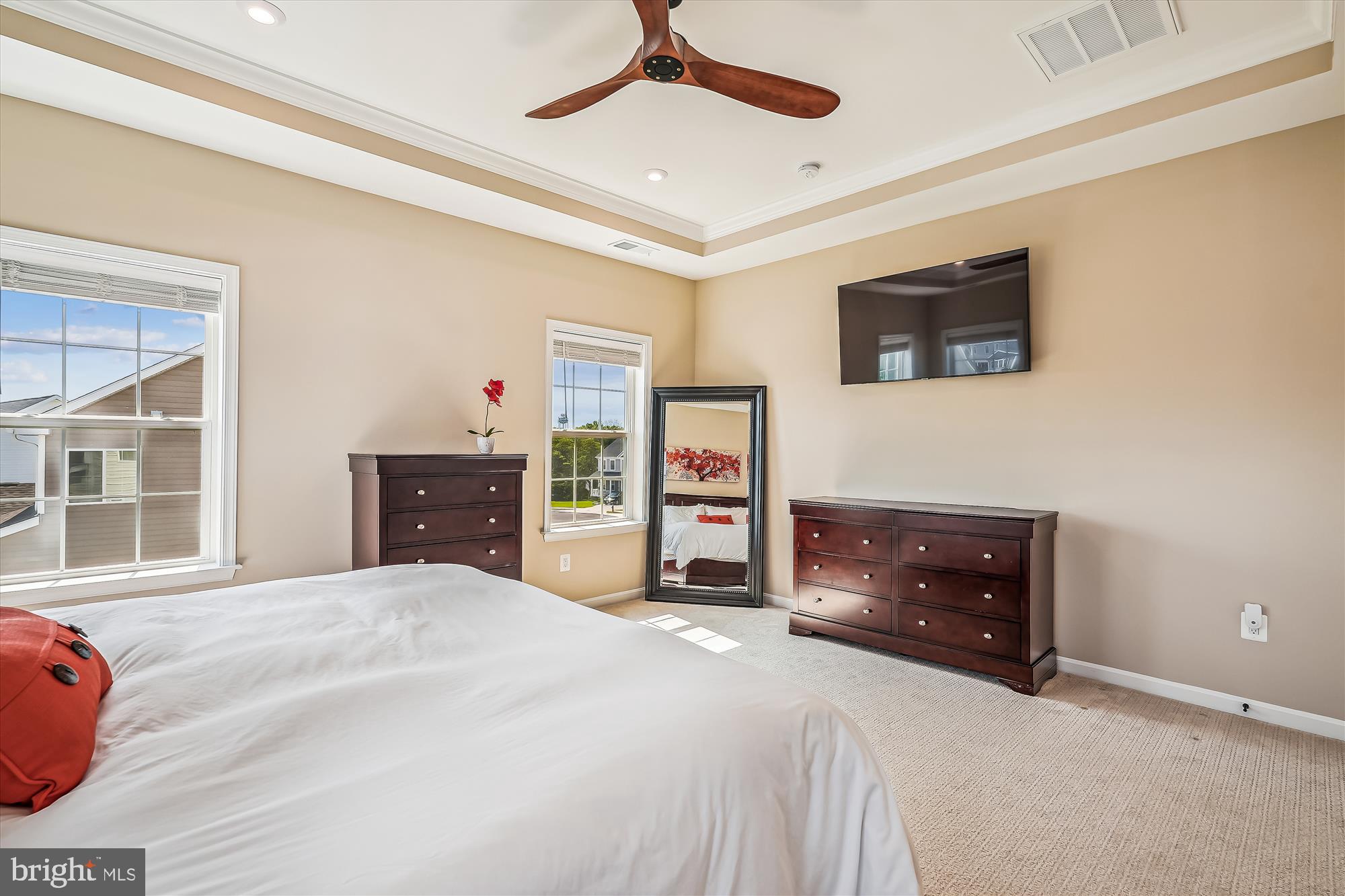 ABRAMS POINTE - Residential