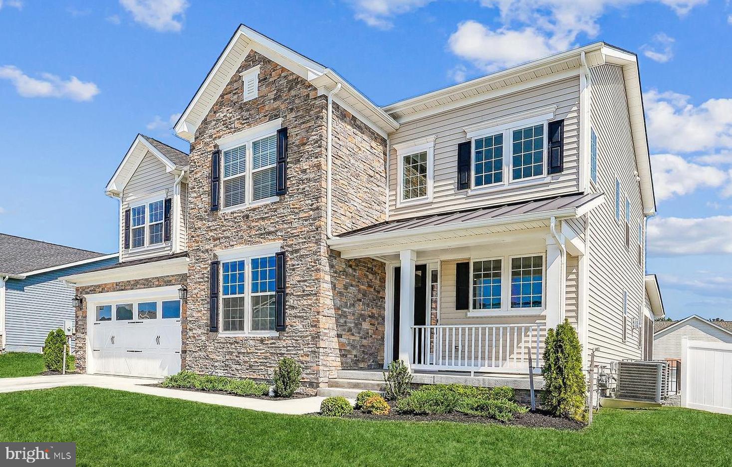 ABRAMS POINTE - Residential