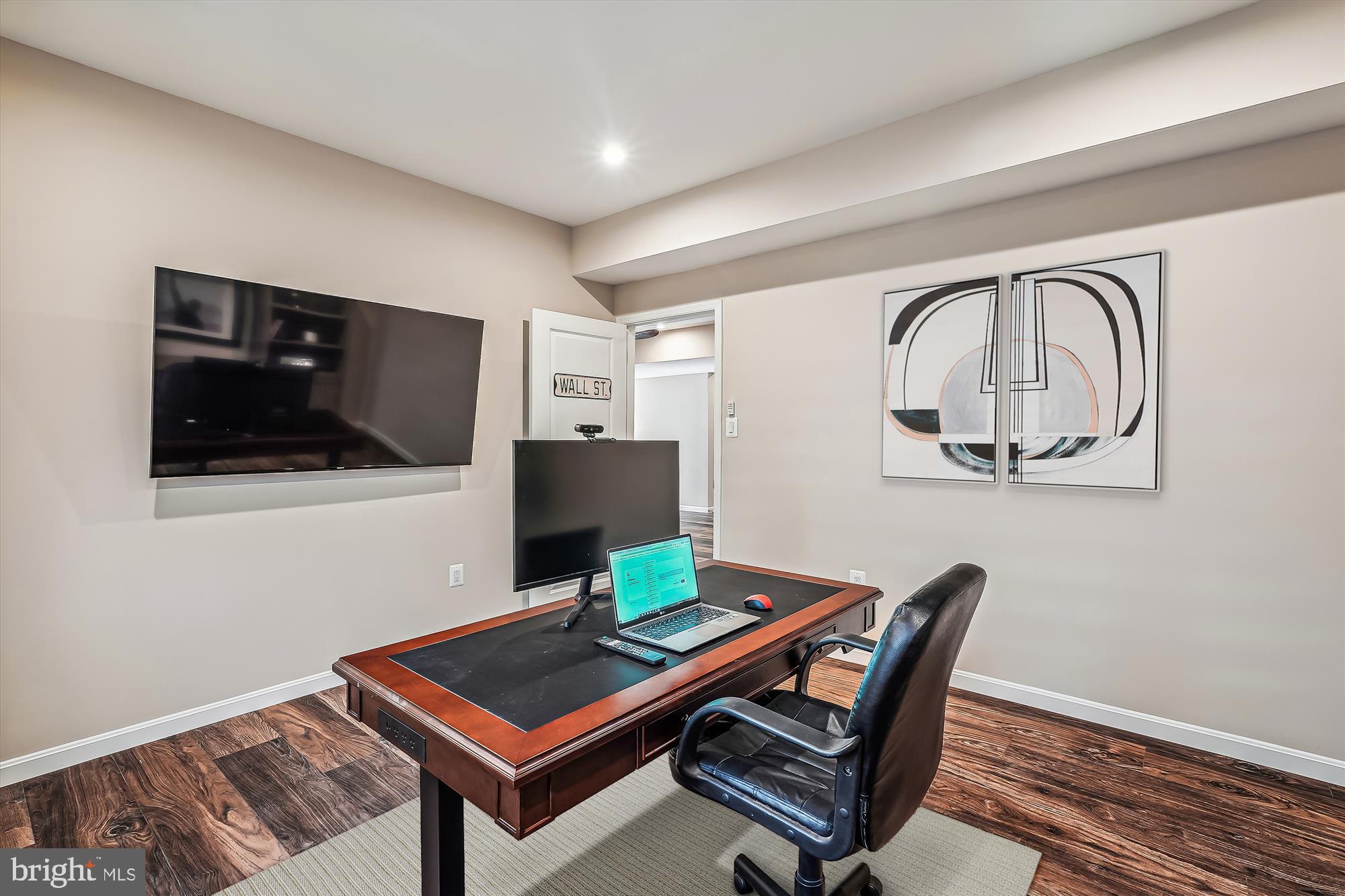 ABRAMS POINTE - Residential