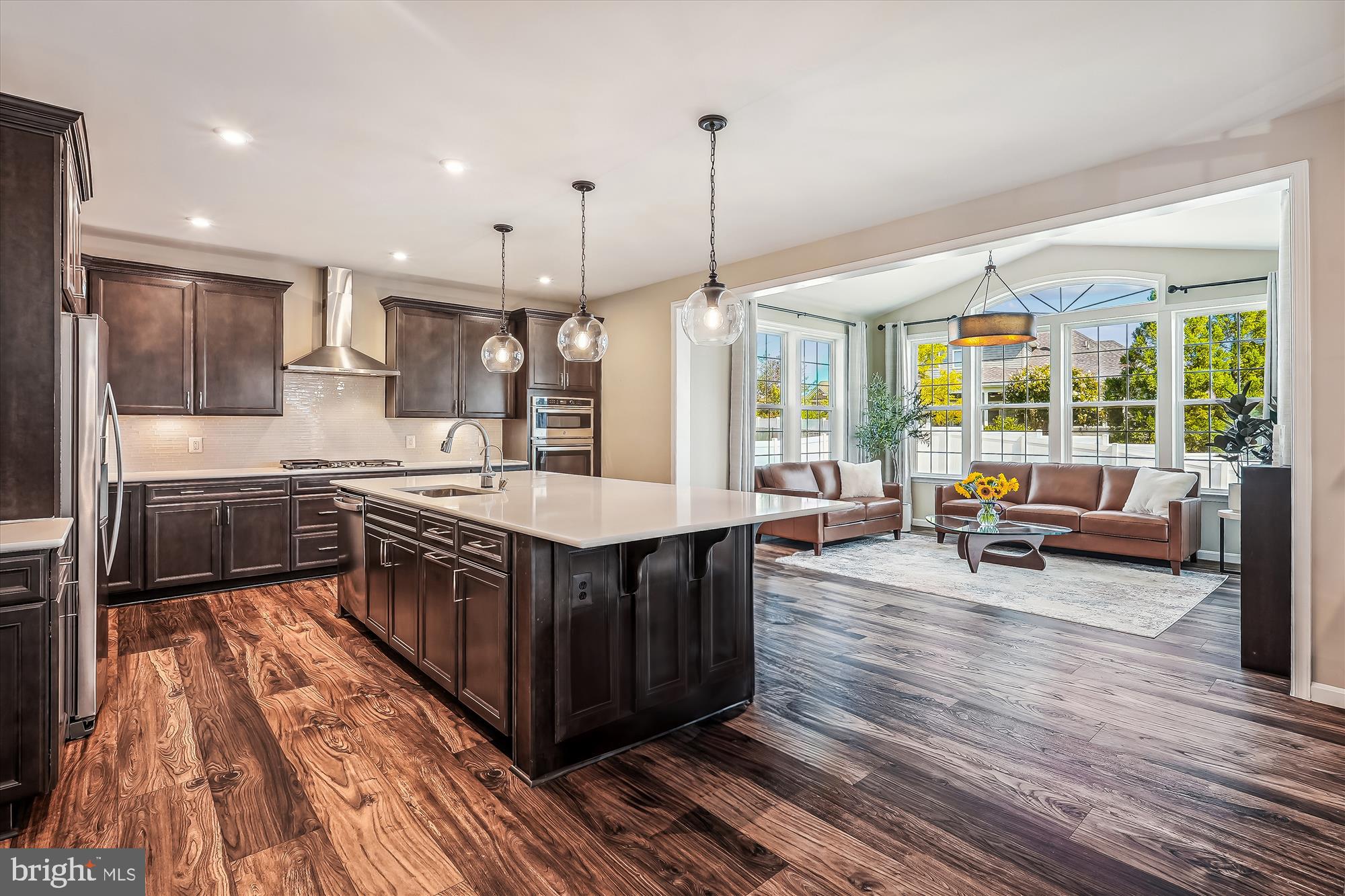 ABRAMS POINTE - Residential