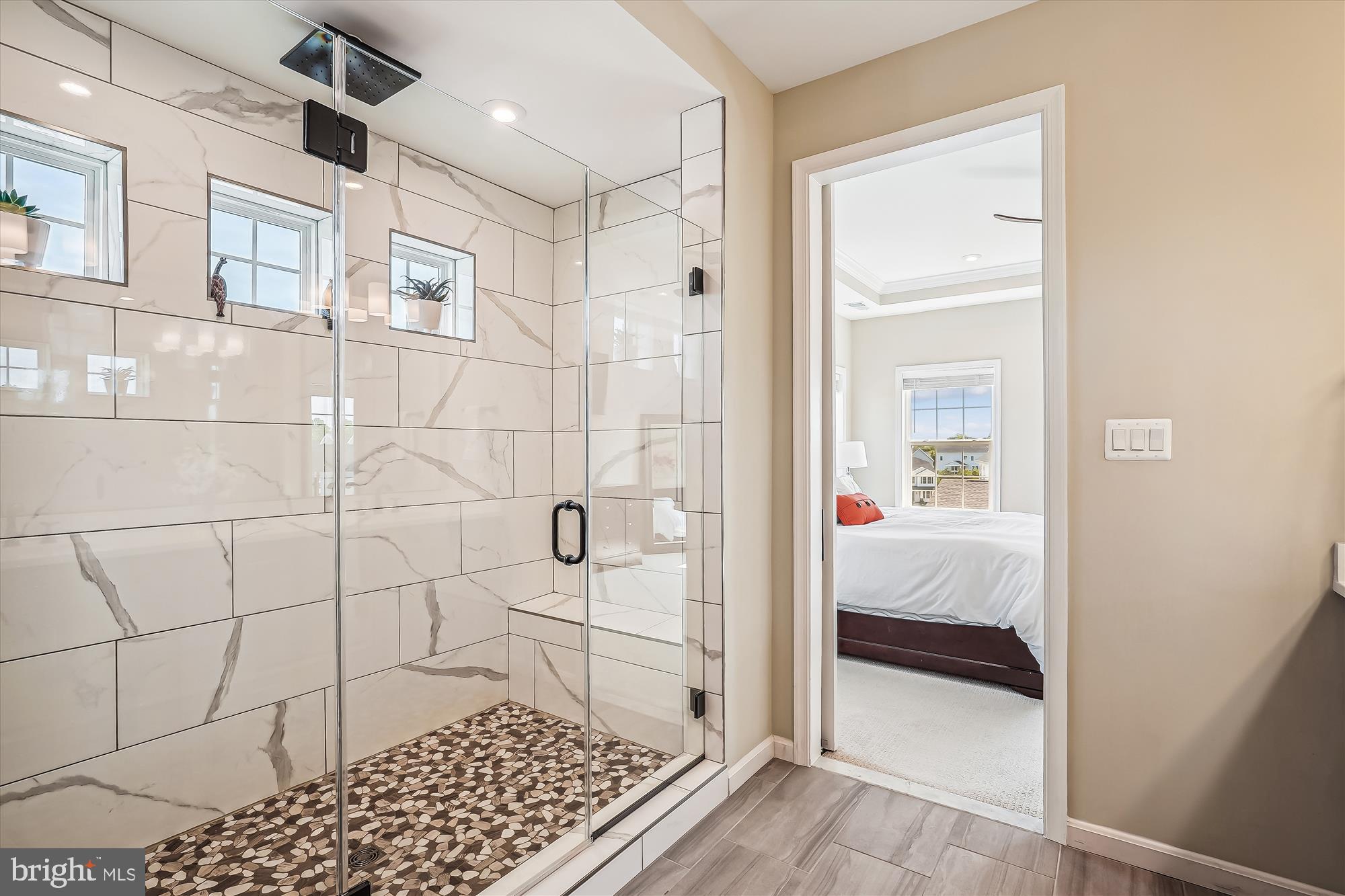 ABRAMS POINTE - Residential