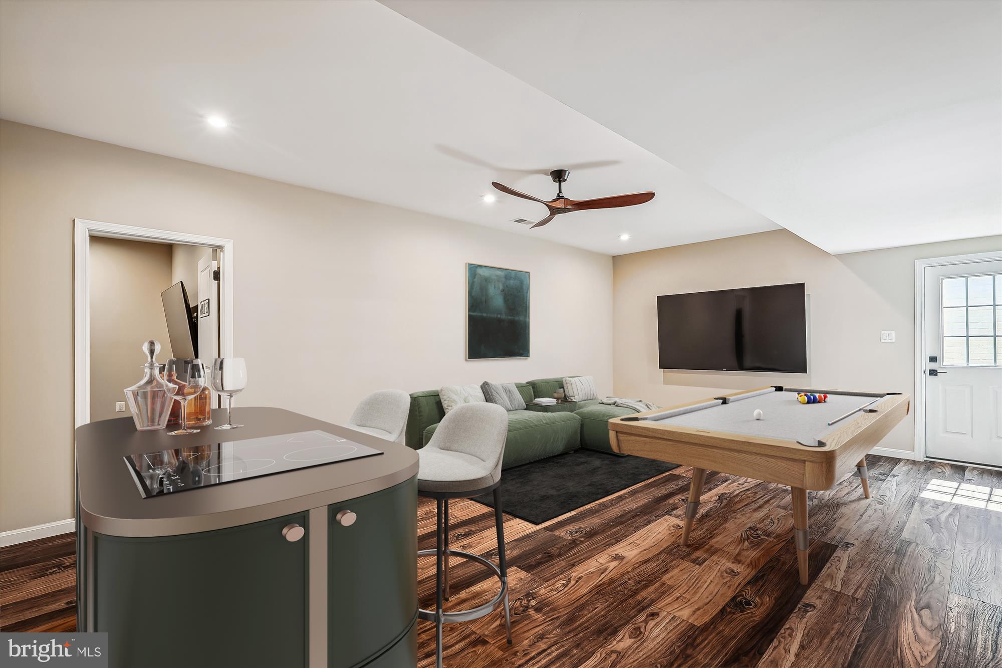 ABRAMS POINTE - Residential