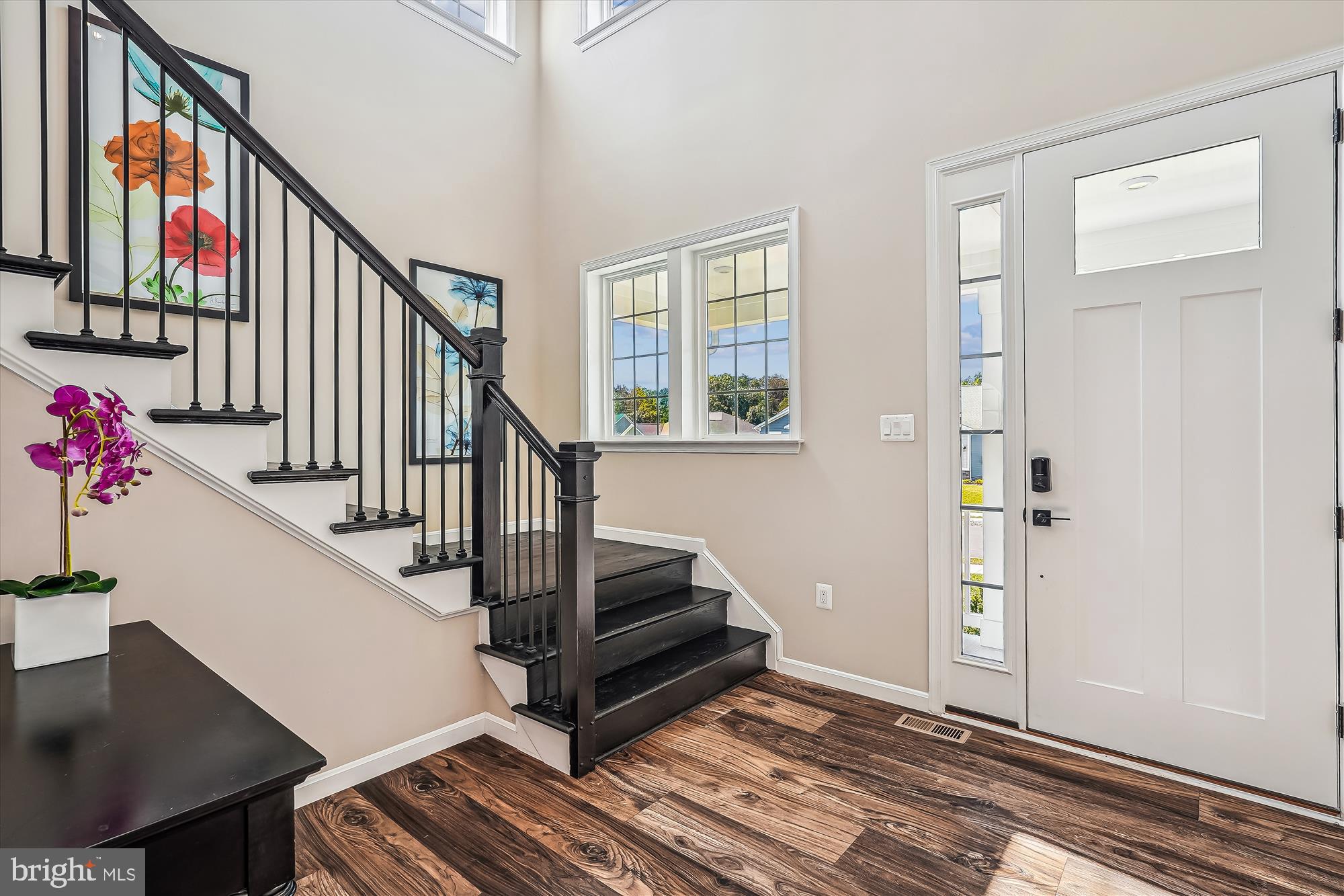 ABRAMS POINTE - Residential