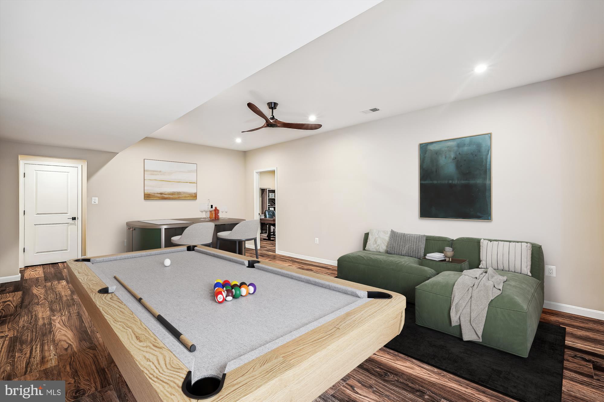 ABRAMS POINTE - Residential