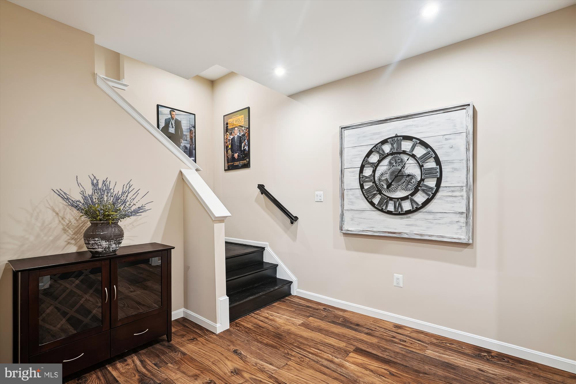 ABRAMS POINTE - Residential