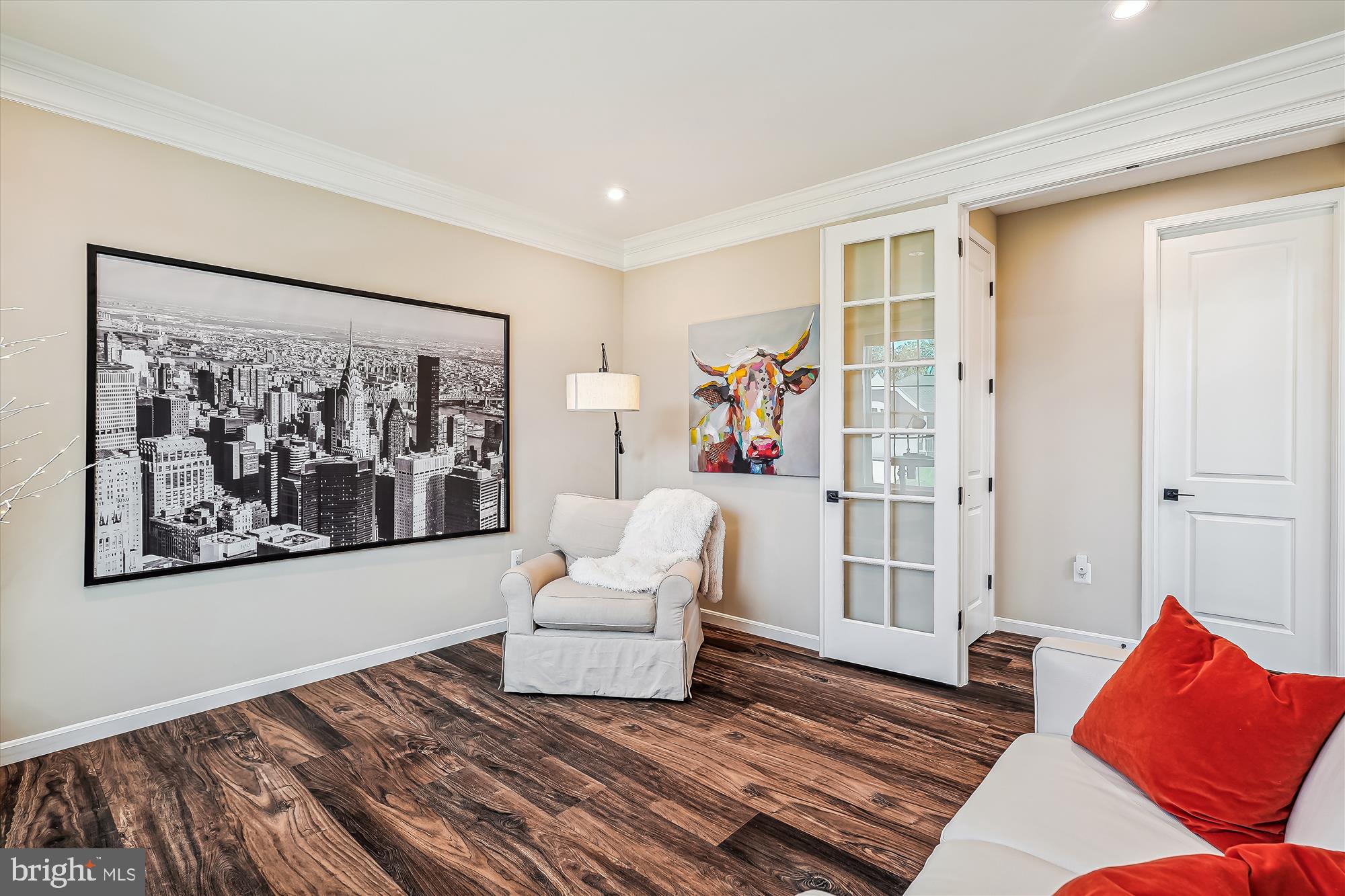 ABRAMS POINTE - Residential