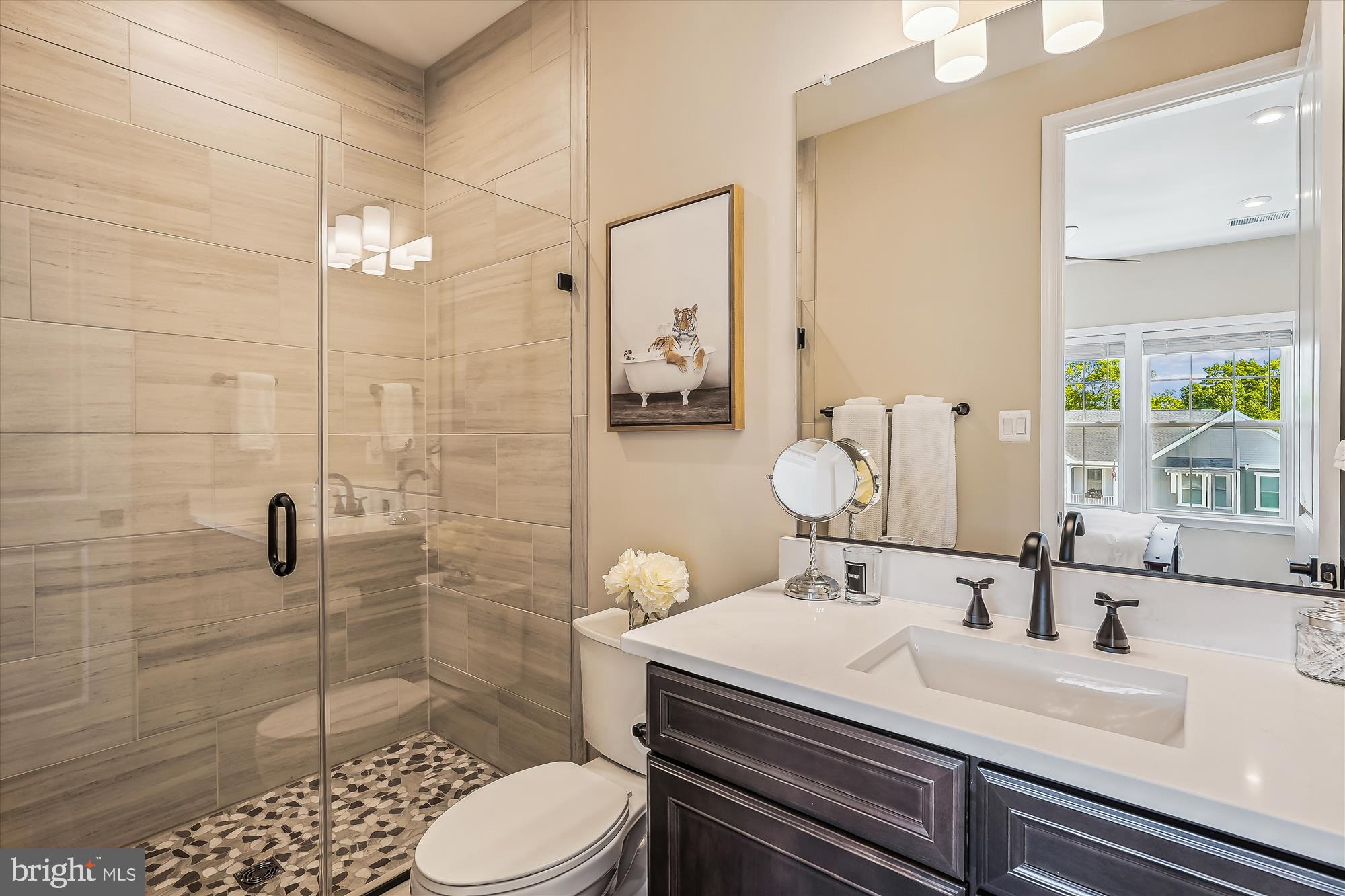 ABRAMS POINTE - Residential