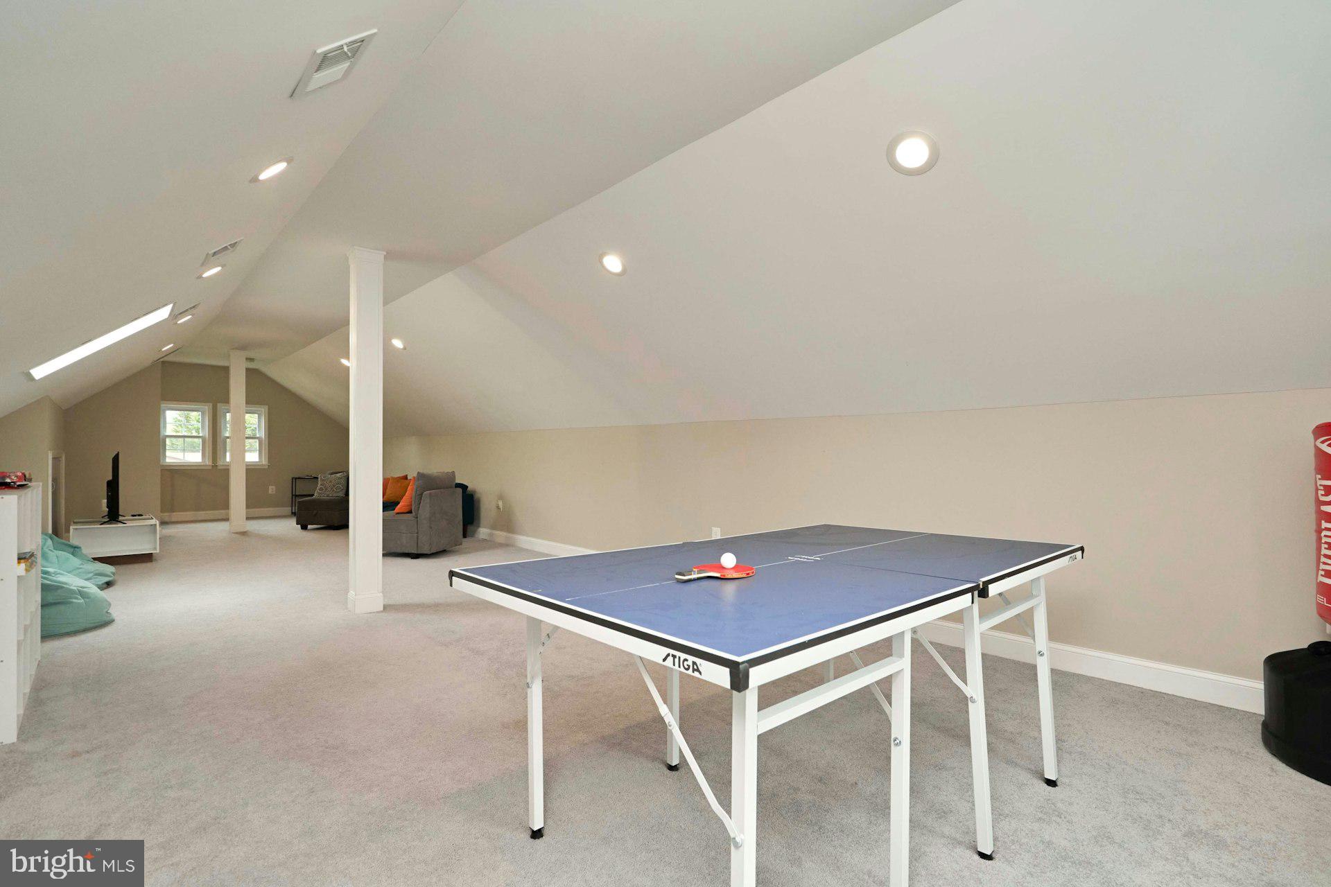 ANNALEE HEIGHTS - Residential