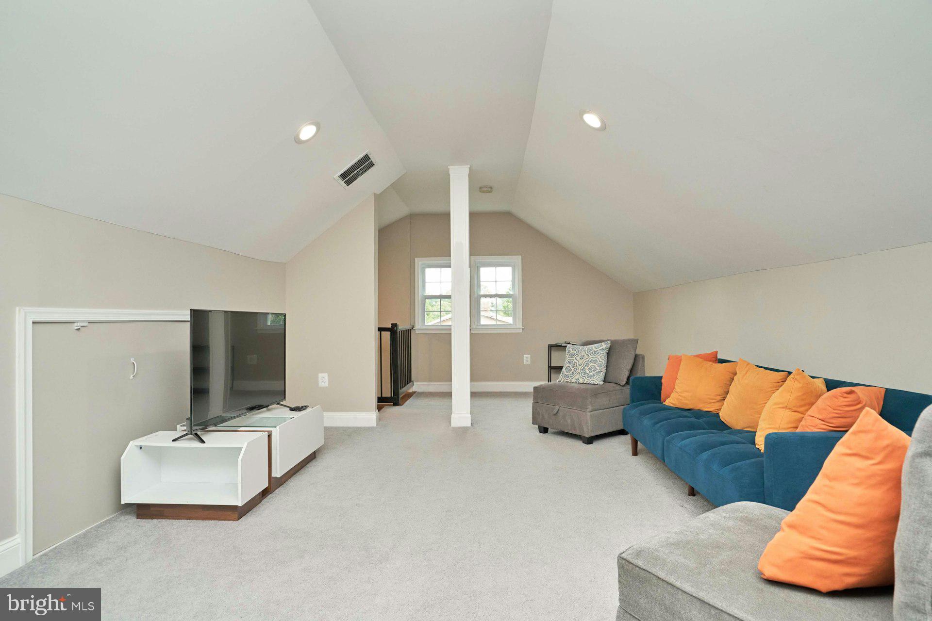 ANNALEE HEIGHTS - Residential