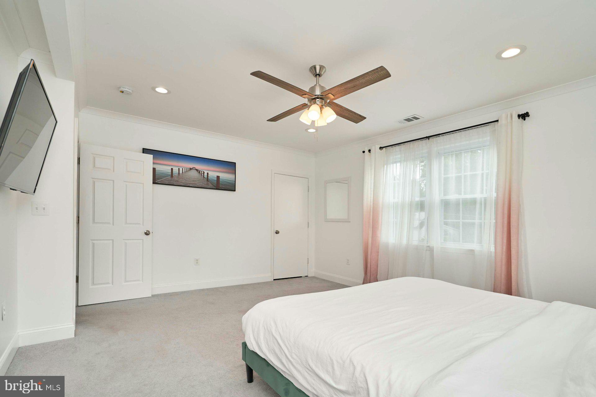 ANNALEE HEIGHTS - Residential