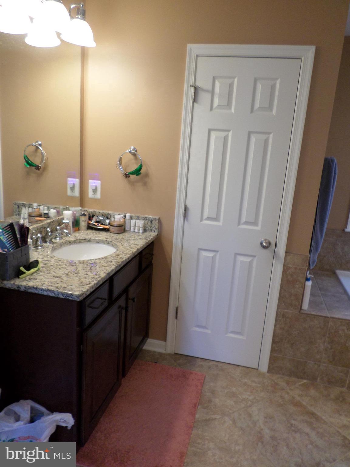 PORT POTOMAC - Residential Lease