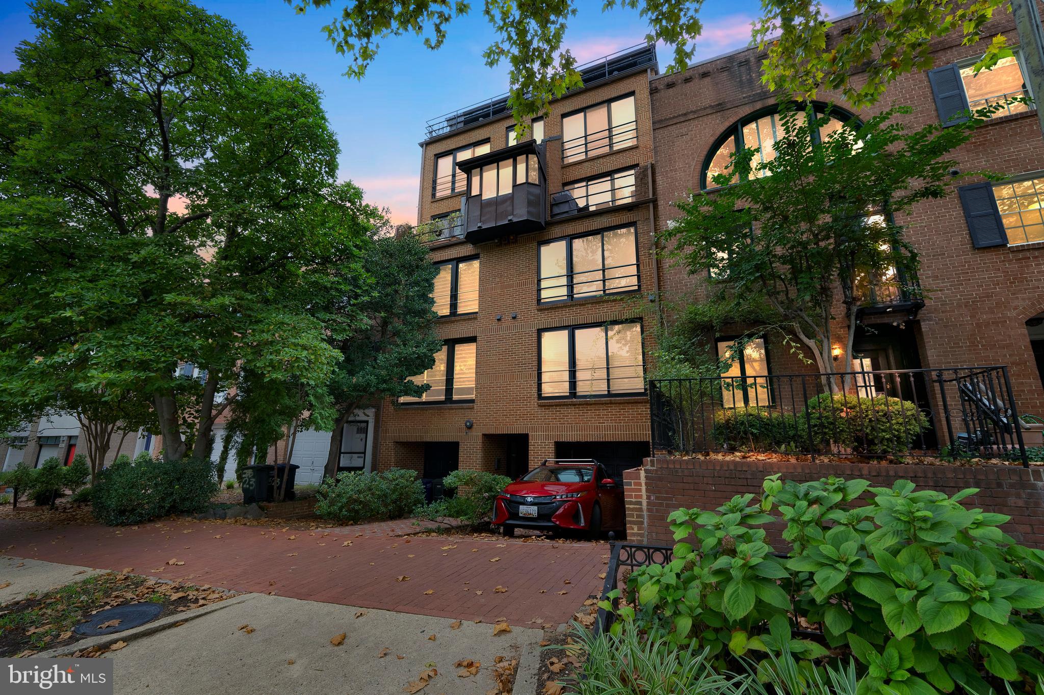 FOGGY BOTTOM - Residential