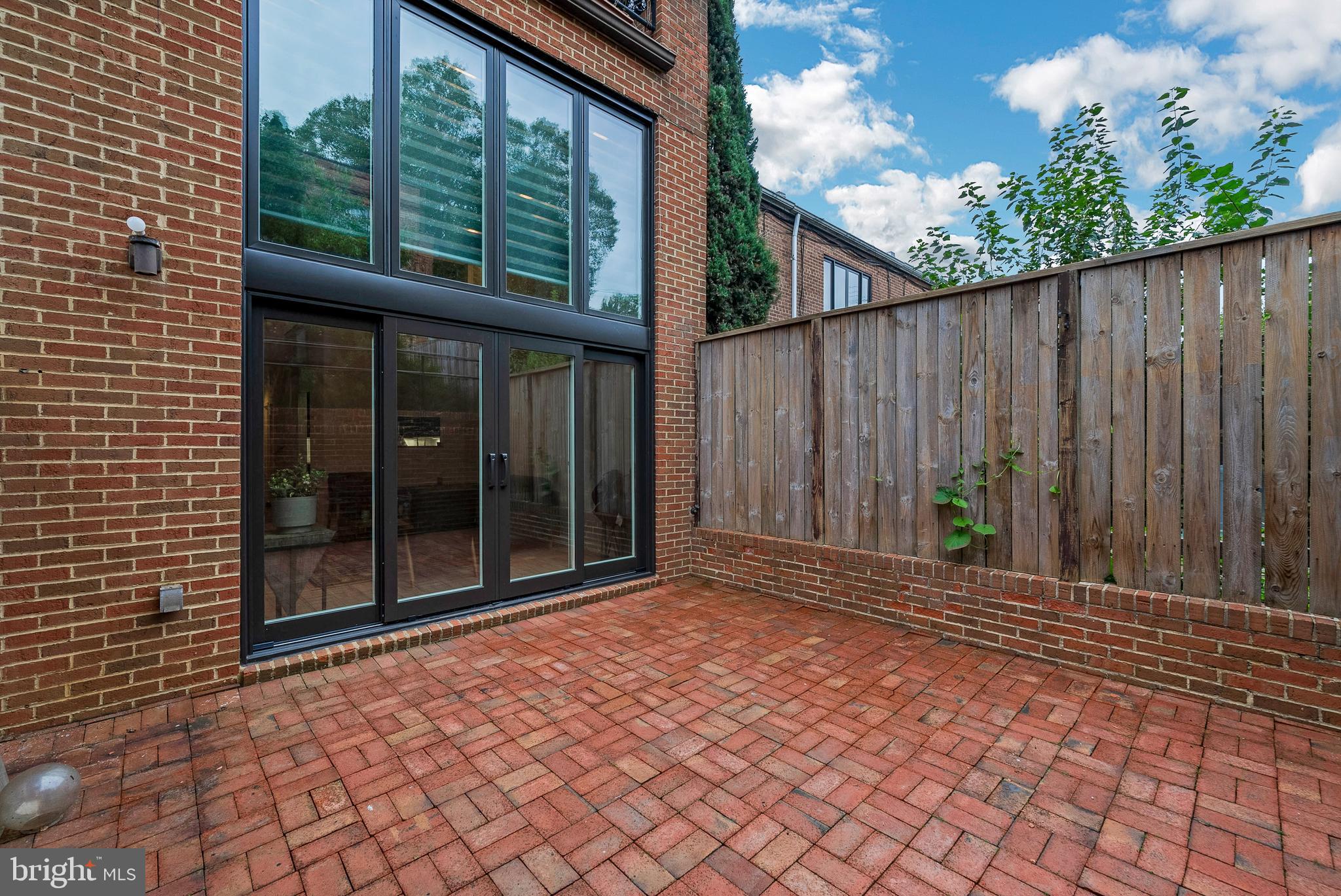 FOGGY BOTTOM - Residential