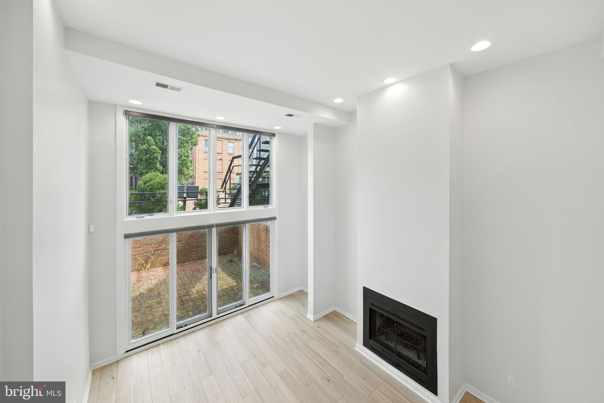 FOGGY BOTTOM - Residential