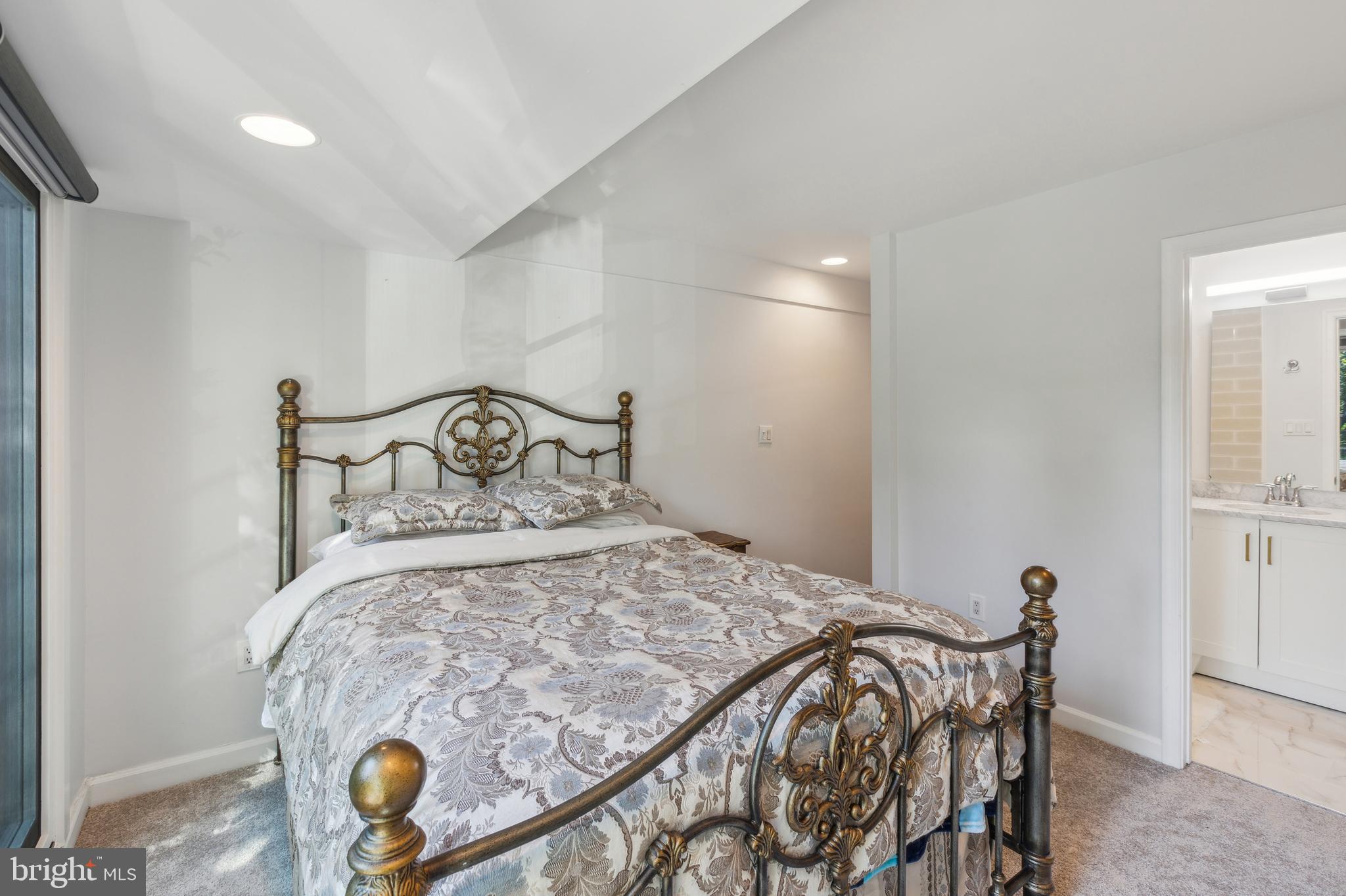 FOGGY BOTTOM - Residential