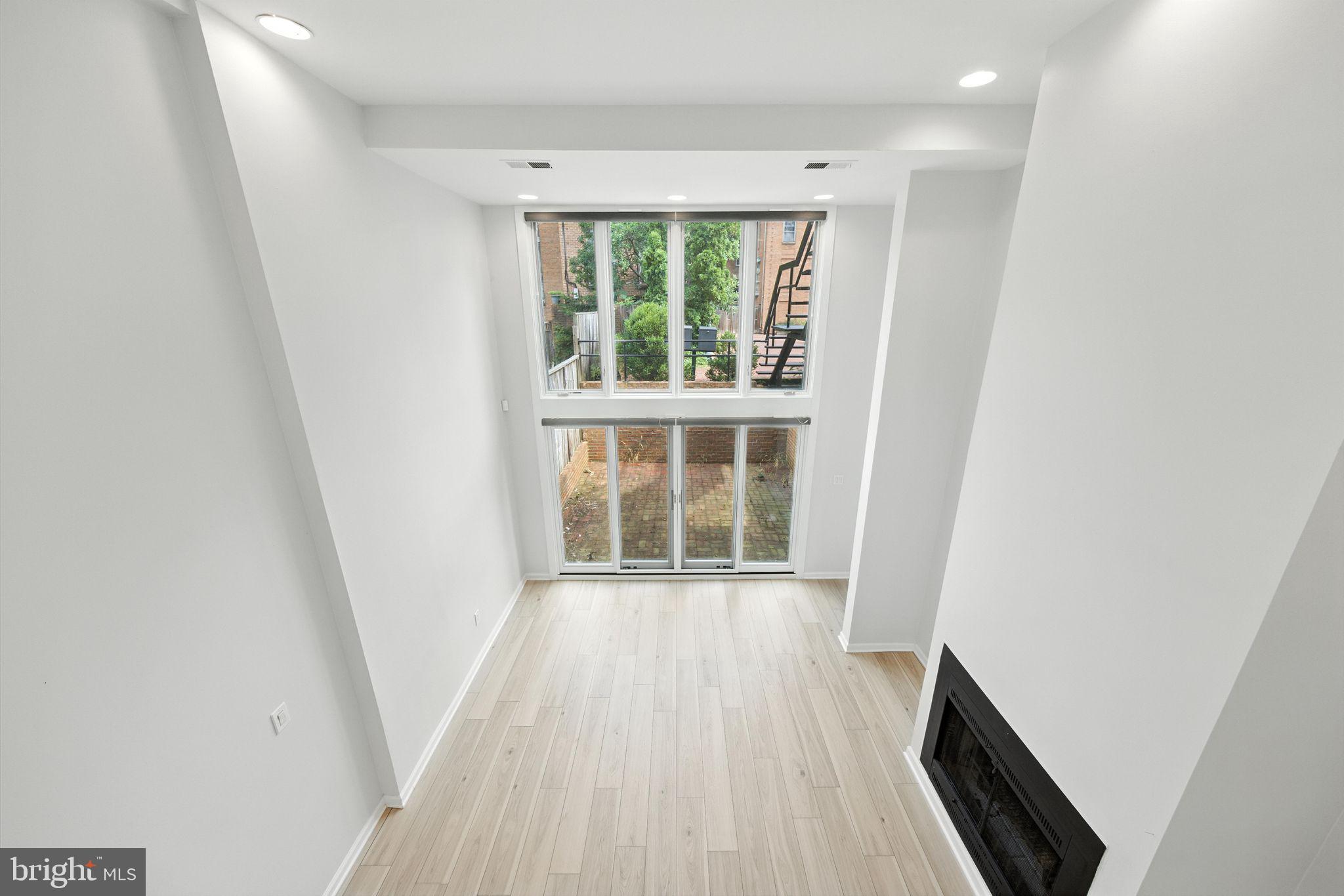 FOGGY BOTTOM - Residential