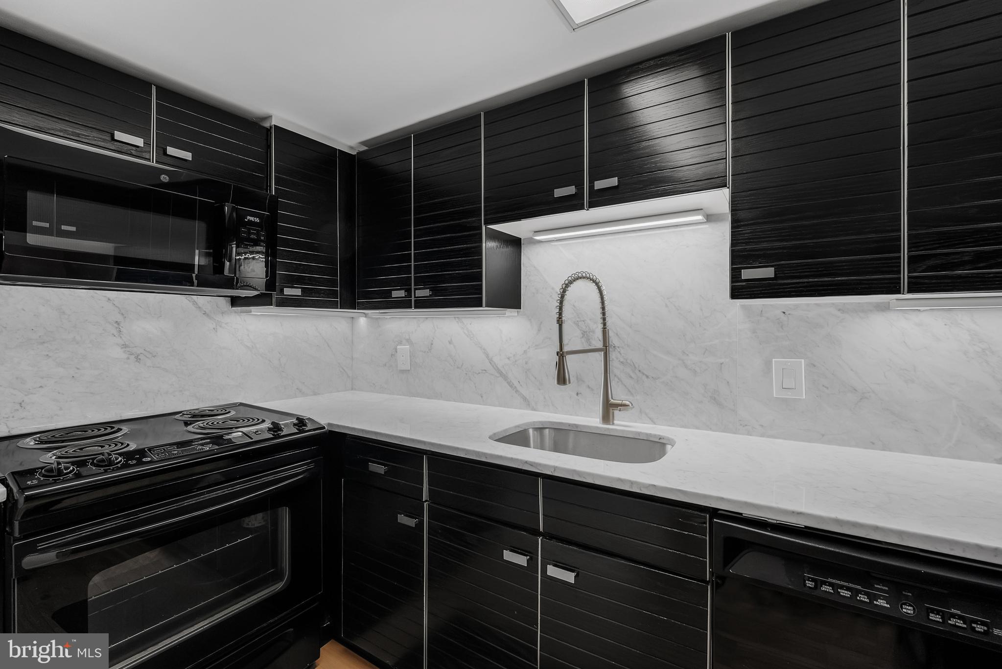 FOGGY BOTTOM - Residential