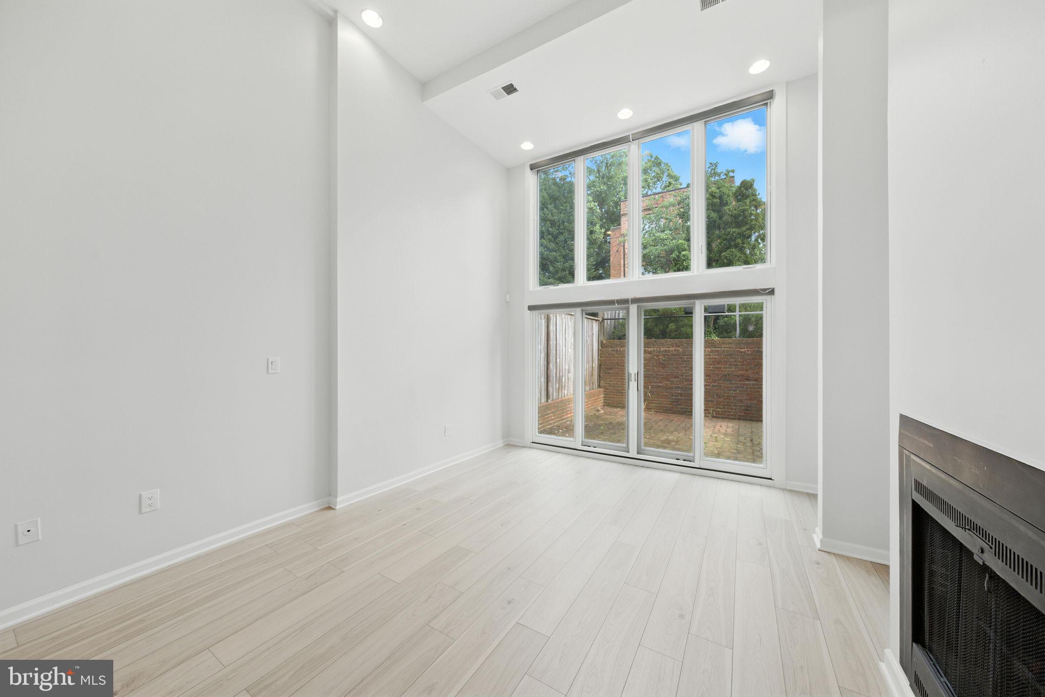 FOGGY BOTTOM - Residential