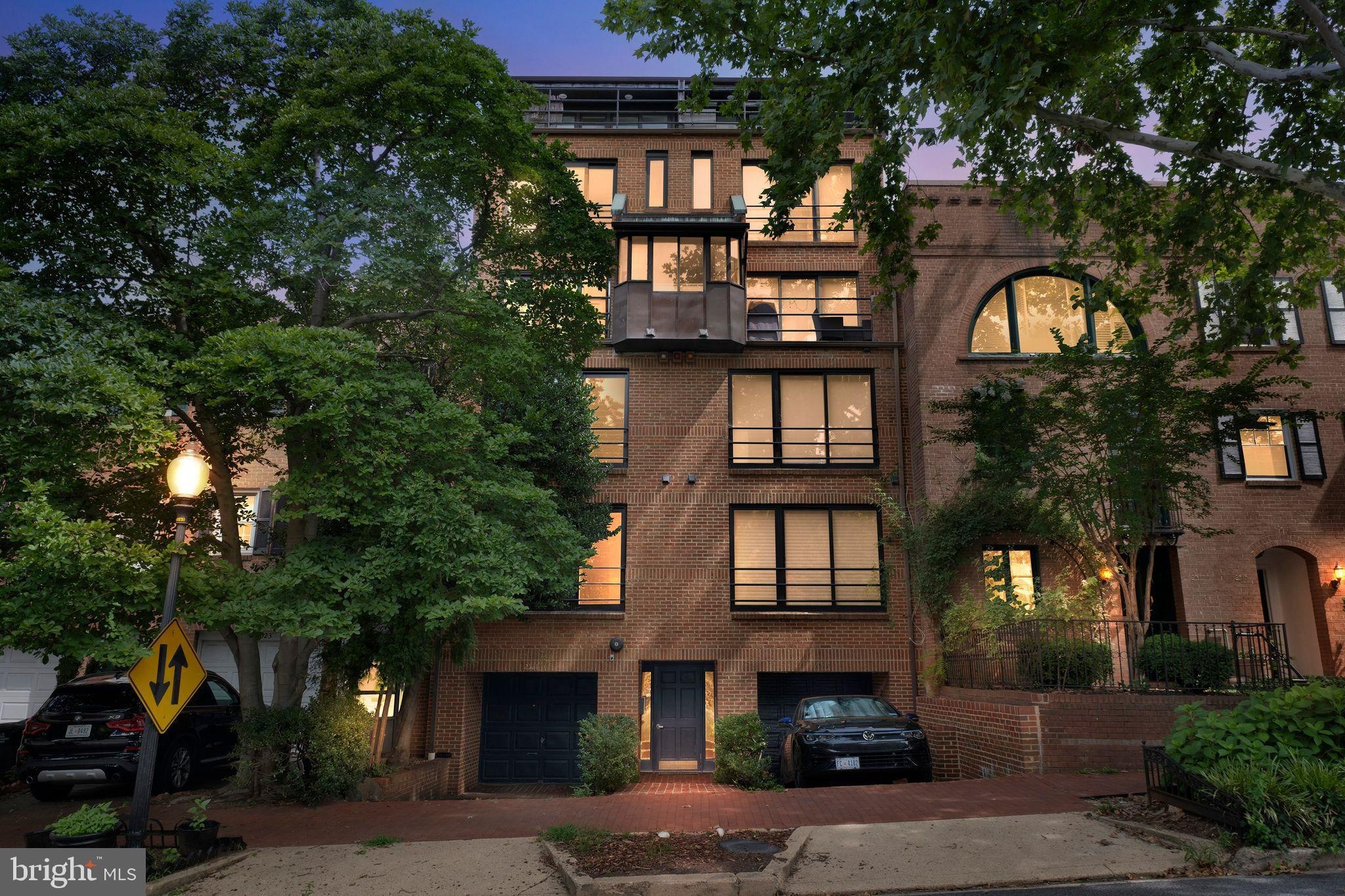 FOGGY BOTTOM - Residential