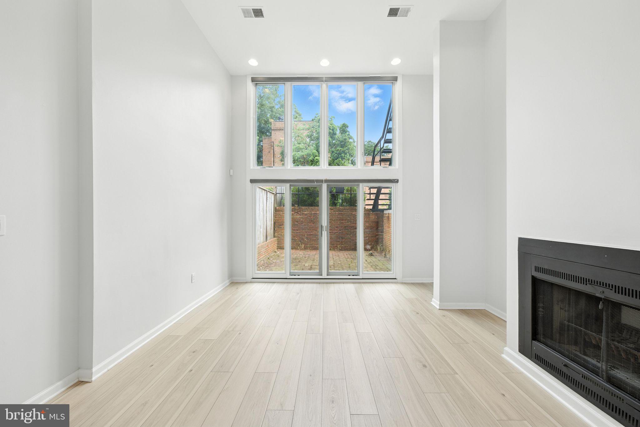 FOGGY BOTTOM - Residential