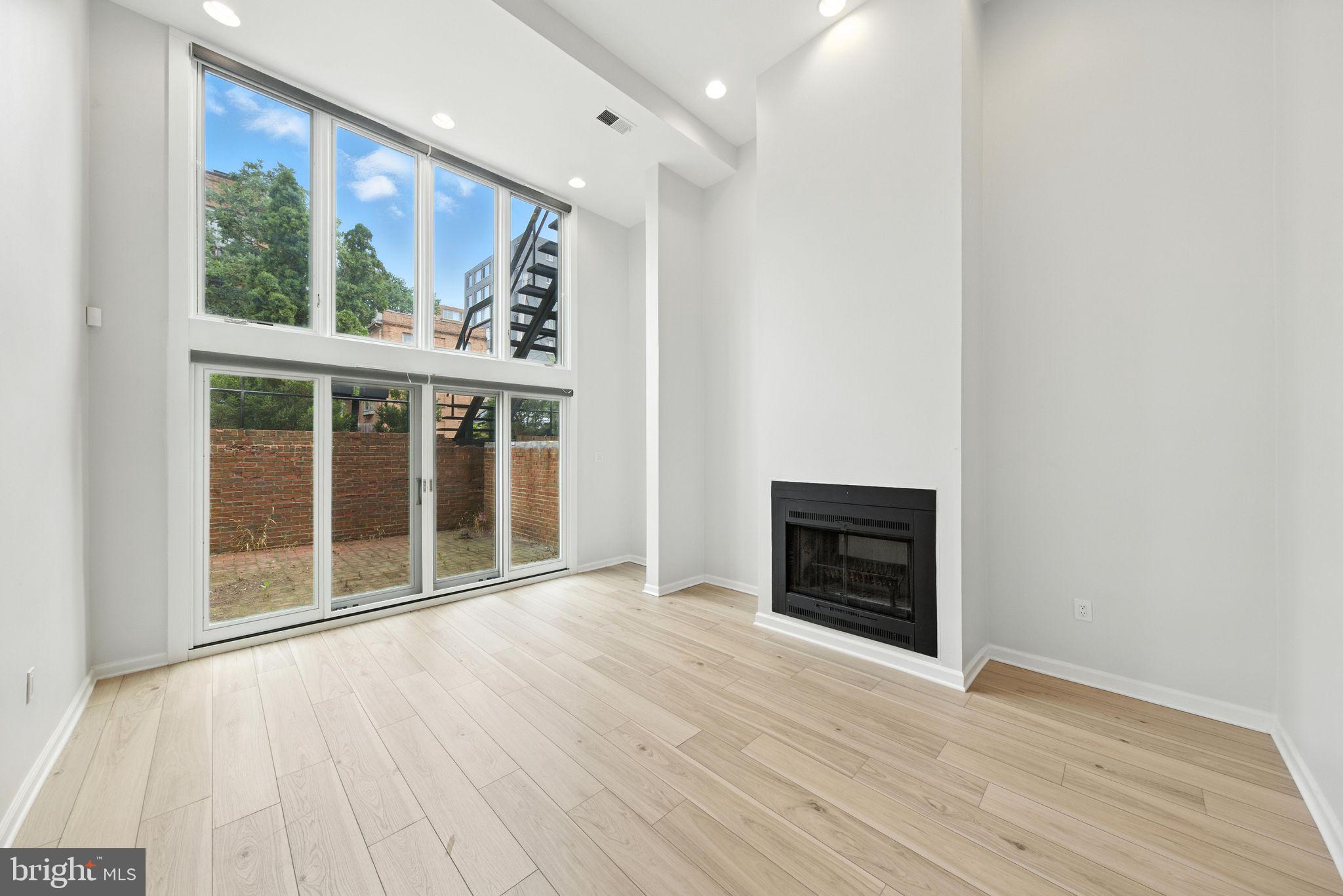 FOGGY BOTTOM - Residential