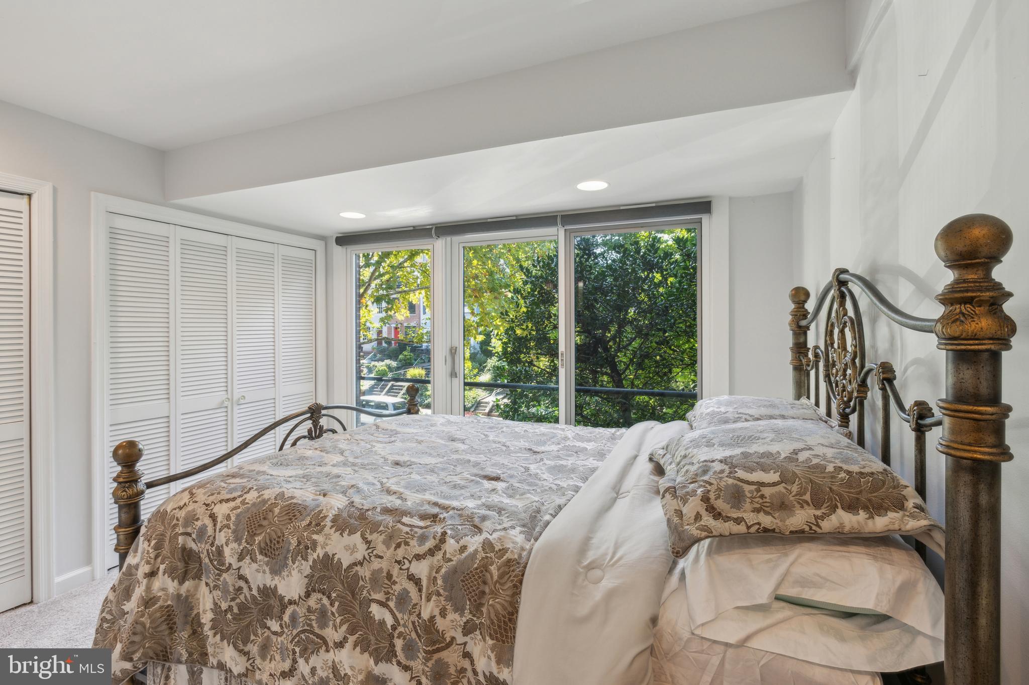 FOGGY BOTTOM - Residential